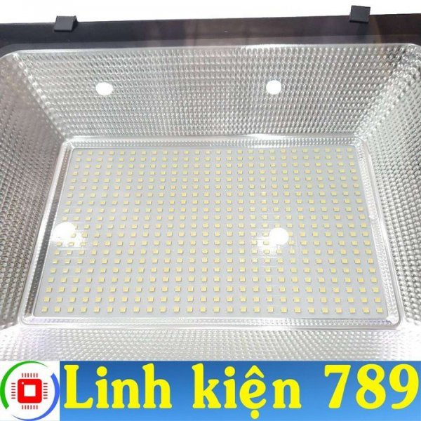 Đèn pha LED 12V-24V 200W 5054 chống nước IP66